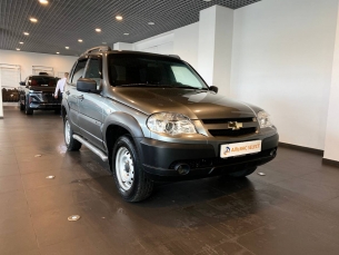 CHEVROLET NIVA
