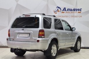 FORD MAVERICK XLT