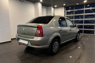 RENAULT LOGAN