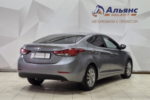 HYUNDAI ELANTRA