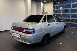 LADA 2110