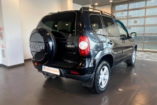CHEVROLET NIVA