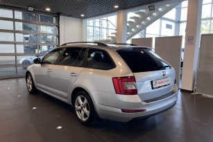 SKODA OKTAVIA