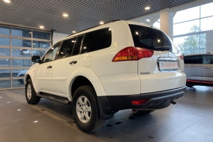 MITSUBISHI PAJERO SPORT