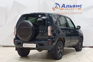 LADA NIVA TRAVEL
