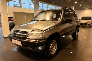ШЕВРОЛЕ NIVA