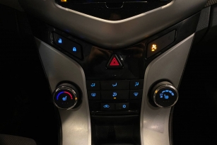 CHEVROLET CRUZE