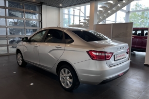LADA VESTA