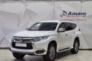 MITSUBISHI PAJERO