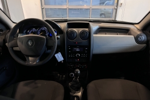 RENAULT DUSTER