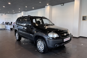 CHEVROLET NIVA