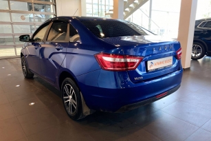 LADA VESTA