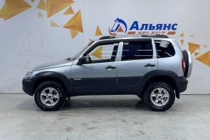 CHEVROLET NIVA
