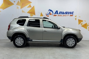 RENAULT DUSTER