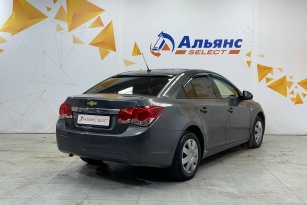 CHEVROLET CRUZE