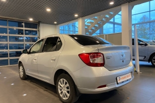 RENAULT LOGAN
