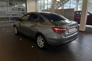 LADA VESTA