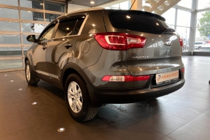 KIA SPORTAGE S