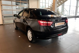 LADA VESTA