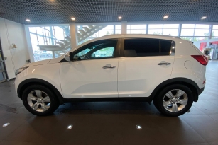 KIA SPORTAGE S