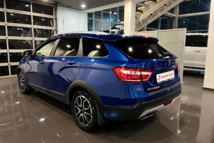 LADA VESTA