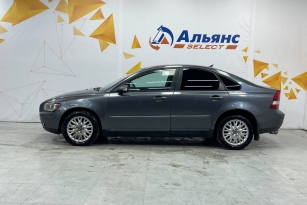 VOLVO S40