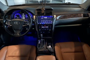 TOYOTA CAMRY