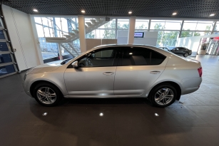 SKODA OKTAVIA