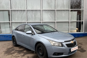 CHEVROLET CRUZE