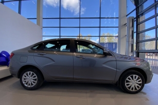 LADA VESTA