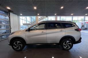 TOYOTA RUSH