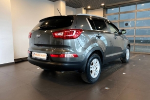 KIA SPORTAGE S