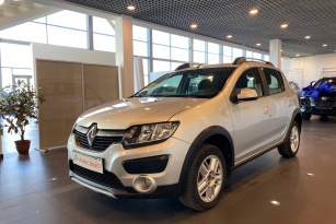 RENAULT SANDERO STEPWAY