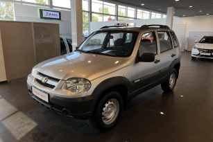 CHEVROLET NIVA