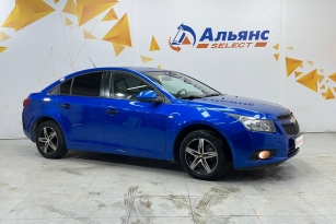 CHEVROLET CRUZE
