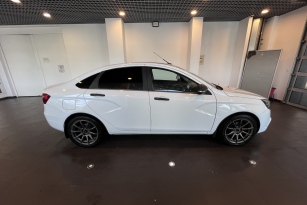 LADA VESTA