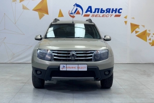 RENAULT DUSTER