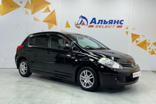 NISSAN TIIDA