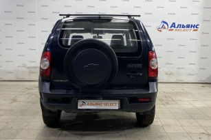 CHEVROLET NIVA