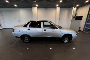 LADA 2110