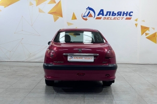PEUGEOT 206