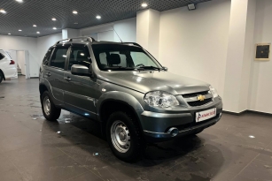 CHEVROLET NIVA