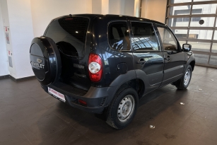 CHEVROLET NIVA
