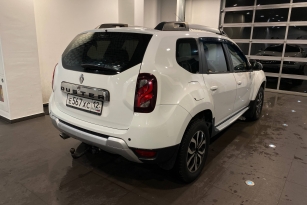 RENAULT DUSTER