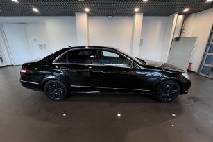 MERCEDES-BENZ E350