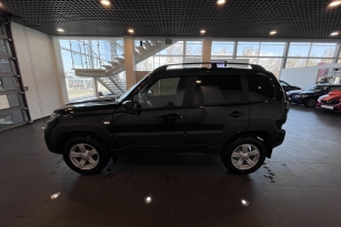 LADA NIVA TRAVEL