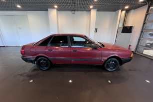 AUDI 80
