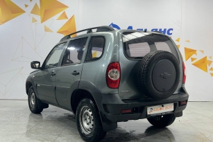 CHEVROLET NIVA