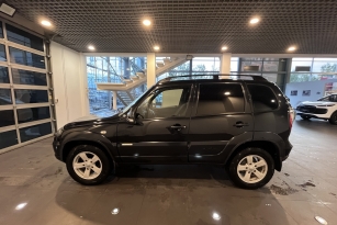 CHEVROLET NIVA