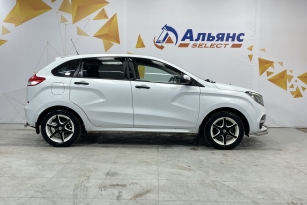 LADA XRAY
